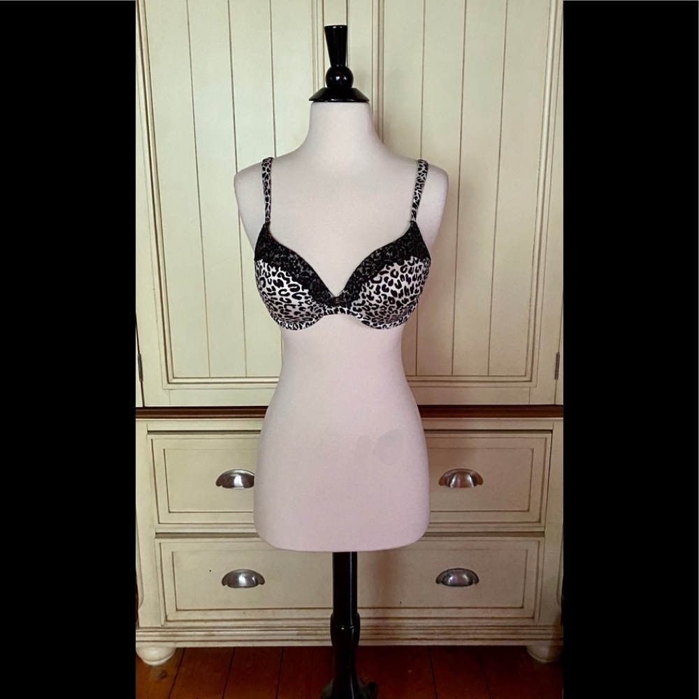🌸Victoria’s Secret lined perfect coverage bra🌸